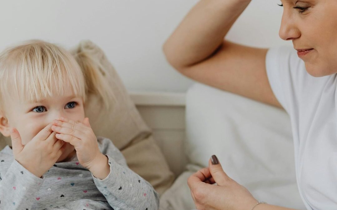 "Comunicación con Niños Pequeños: Construyendo Puentes de Lenguaje Significativos"